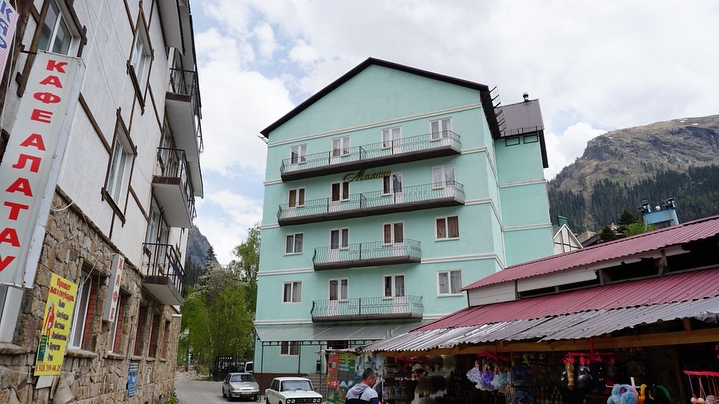 Горнолыжный курорт Домбай. Отель