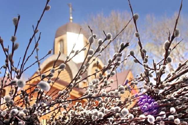 Вербное воскресенье в Жировичах — тур из Минска