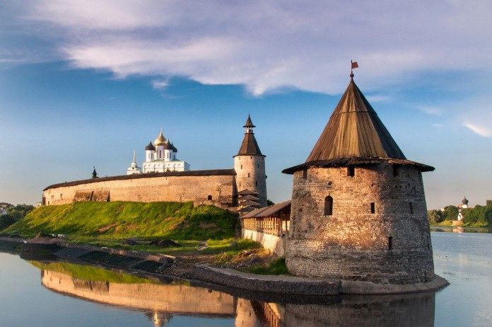 Легенды Пскова: Пушкинские горы, Псков и Печоры — тур из Минска